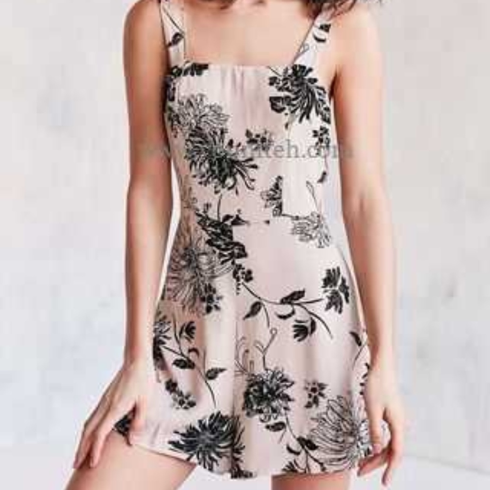 Urban Outfitters Kimchi Blue Romper
